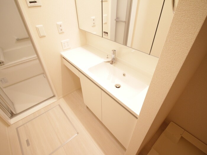 物件内観写真11　(洗面)