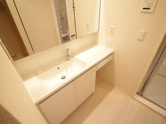 物件内観写真13　(洗面)