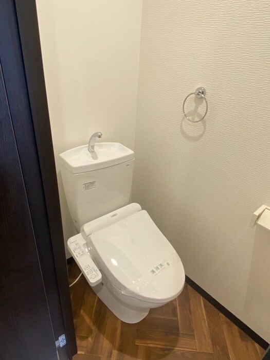 物件内観写真11　(トイレ)