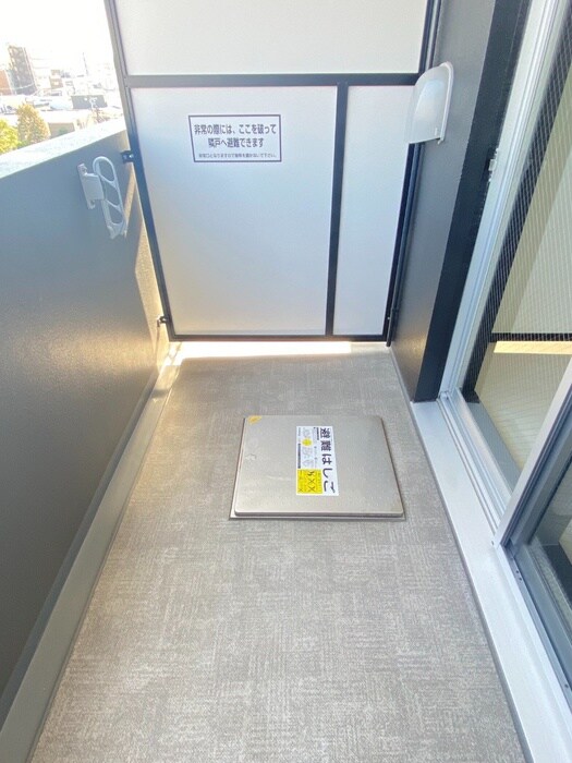 物件内観写真18　(ベランダ・バルコニー)