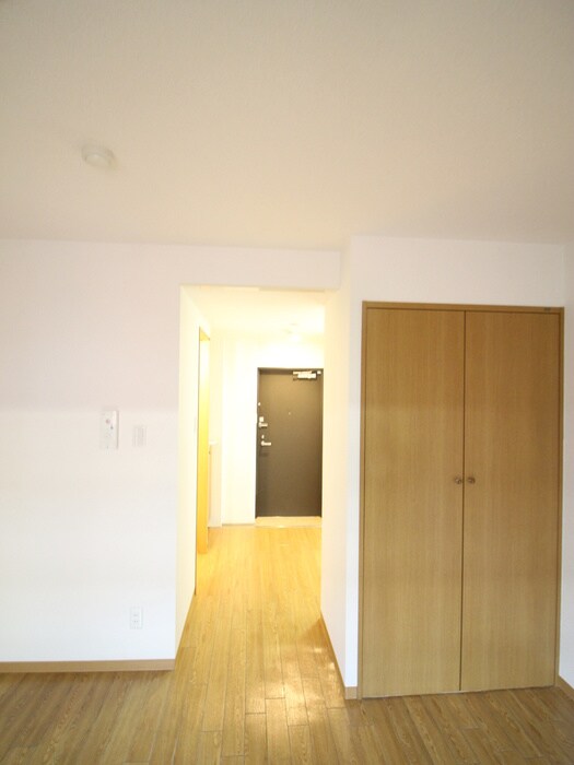 物件内観写真16　(廊下)