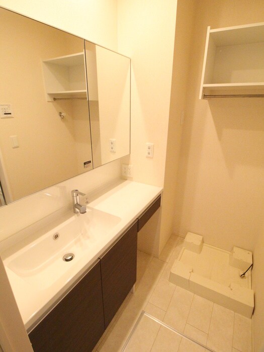 物件内観写真11　(洗面)