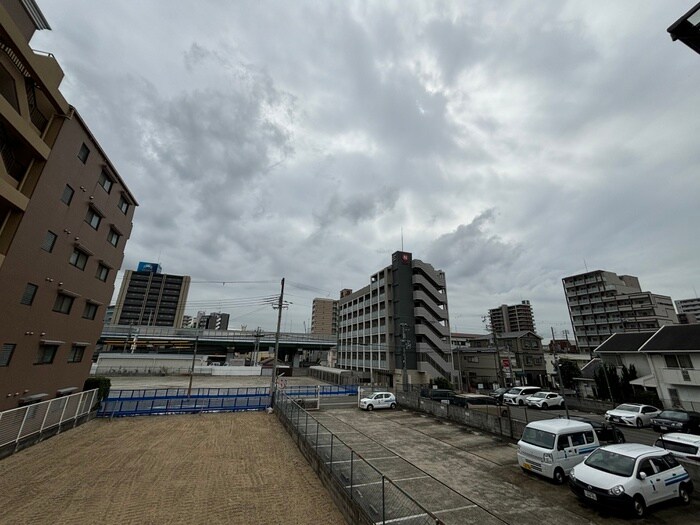 物件内観写真16　(室内からの展望)