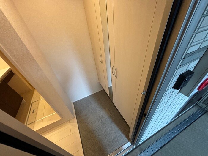 物件内観写真17　(玄関)