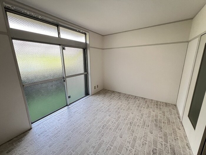 物件内観写真12　(居室)