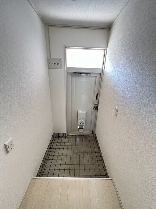 物件内観写真20　(玄関)