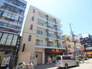 メゾンドゥファミリー1外観写真