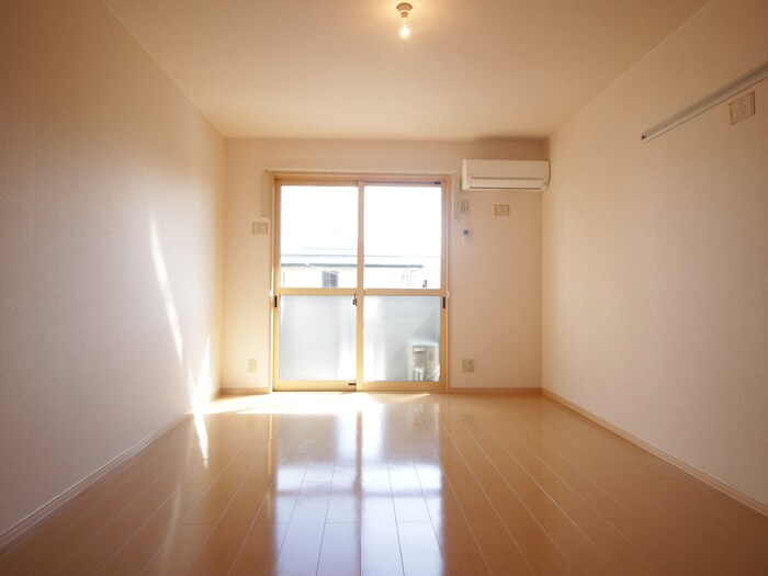 物件内観写真15　(居室)