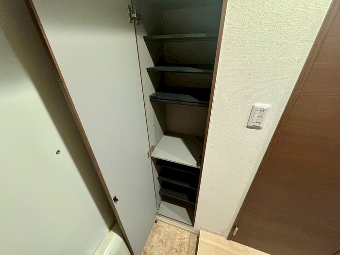 物件内観写真18　(靴箱)