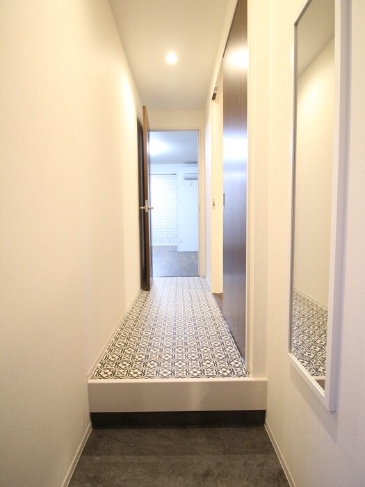 物件内観写真11　(玄関)