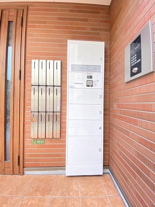 物件外観写真6　(建物設備)