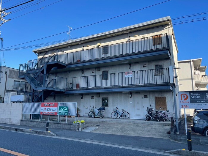 物件外観写真2　(外観写真)