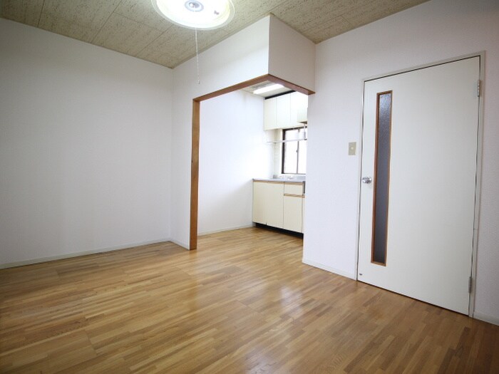 物件内観写真8　(居室)