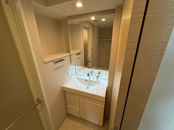 物件内観写真12　(洗面)