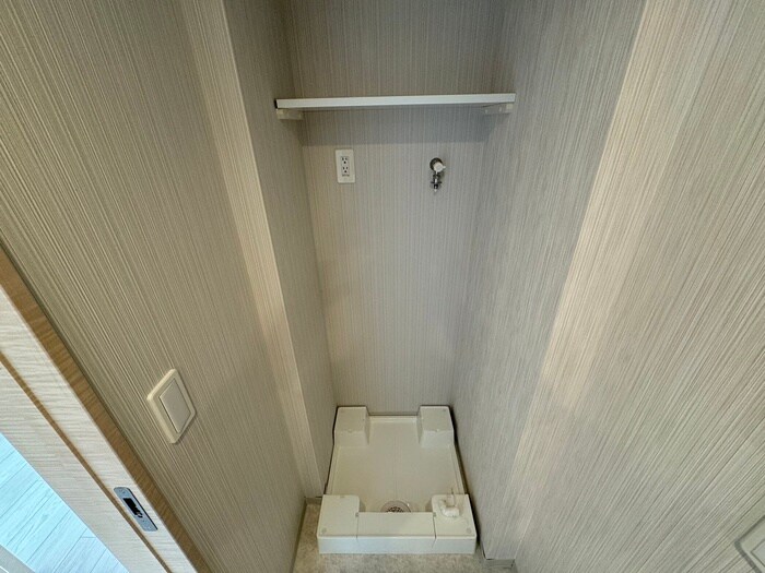 物件内観写真14　(洗濯機置場)