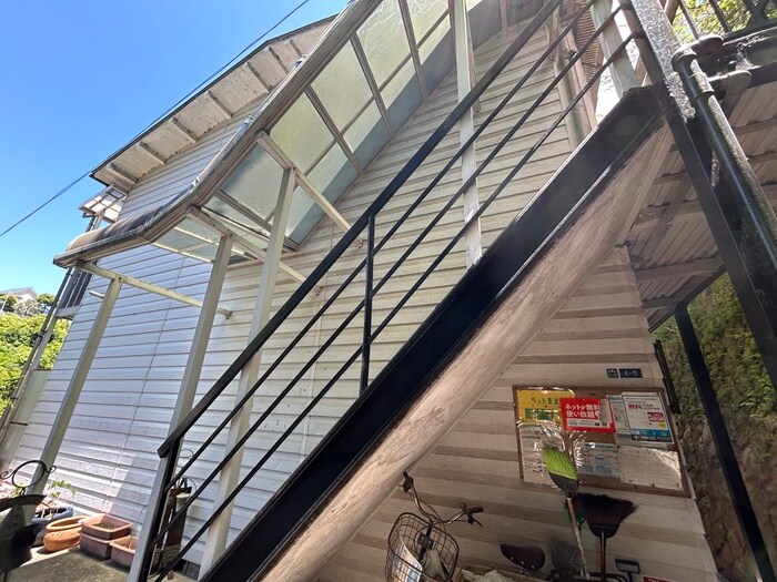 物件外観写真5　(エントランス部分)