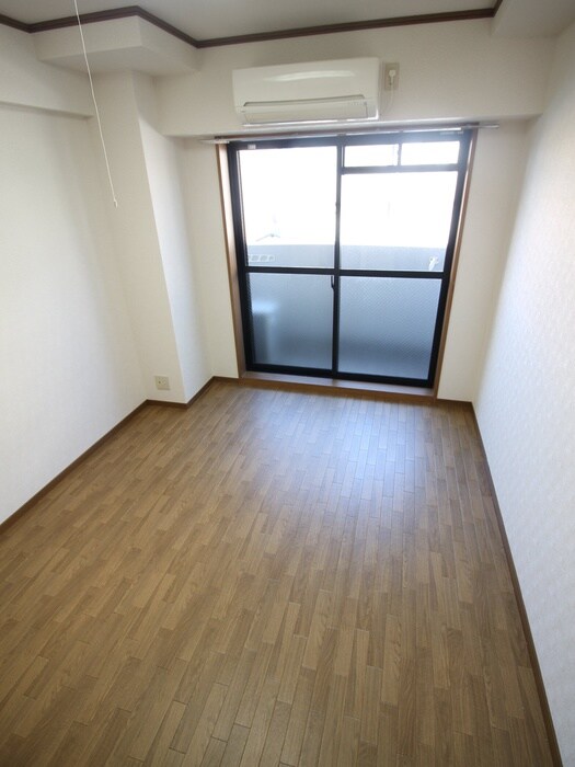 物件内観写真12　(居室)