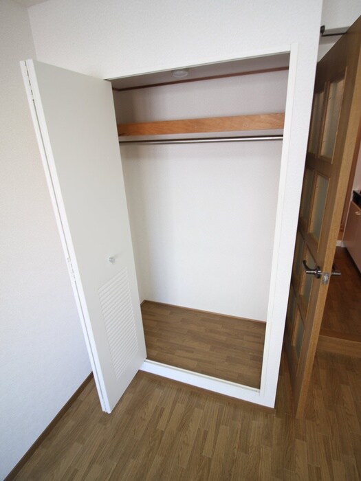 物件内観写真12　(収納)