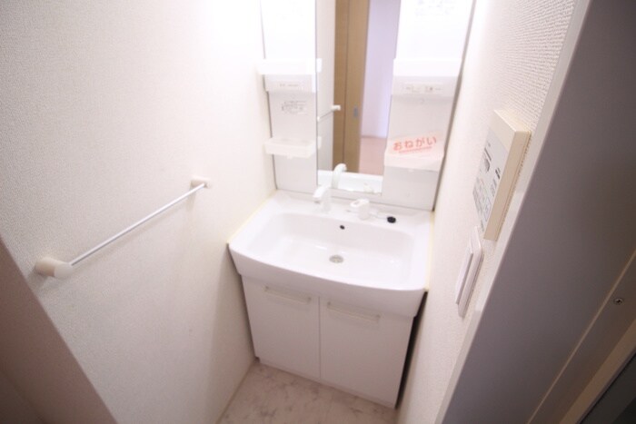 物件内観写真9　(洗面)