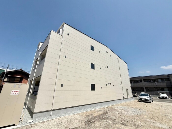 物件外観写真1　(外観写真)