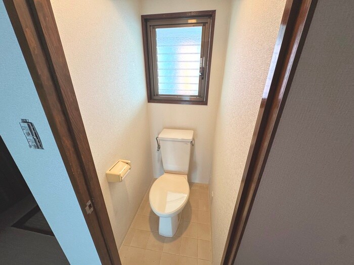 物件内観写真8　(トイレ)