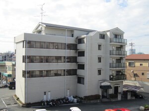 第８星丘マンション外観写真
