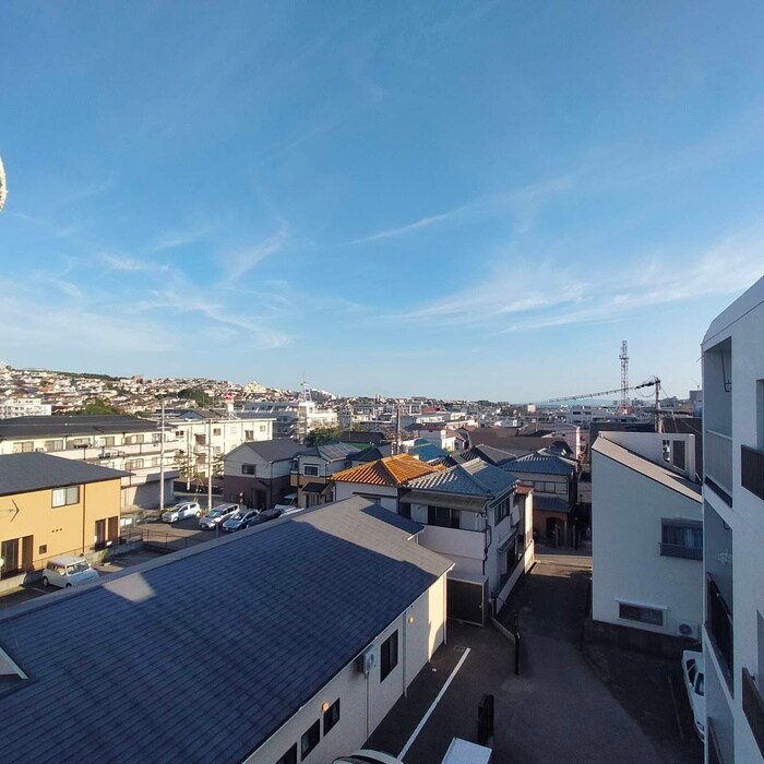 物件内観写真17　(室内からの展望)