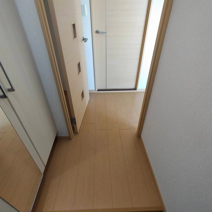 物件内観写真22　(廊下)