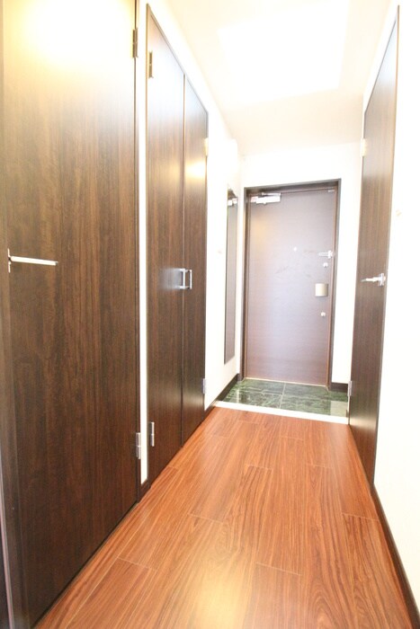 物件内観写真15　(廊下)