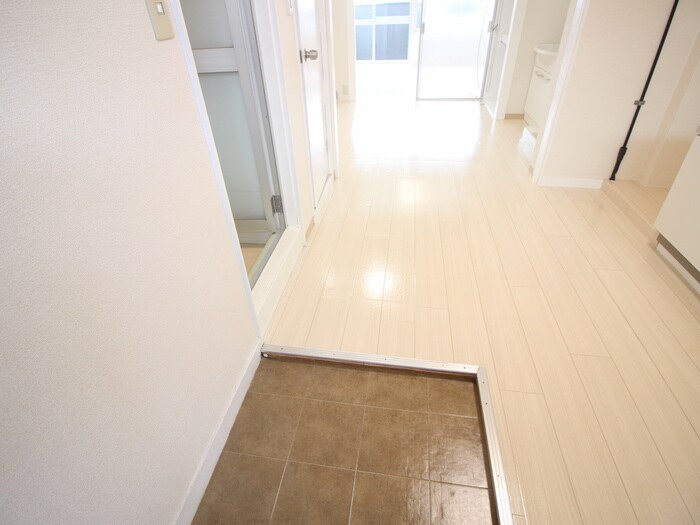 物件内観写真21　(廊下)