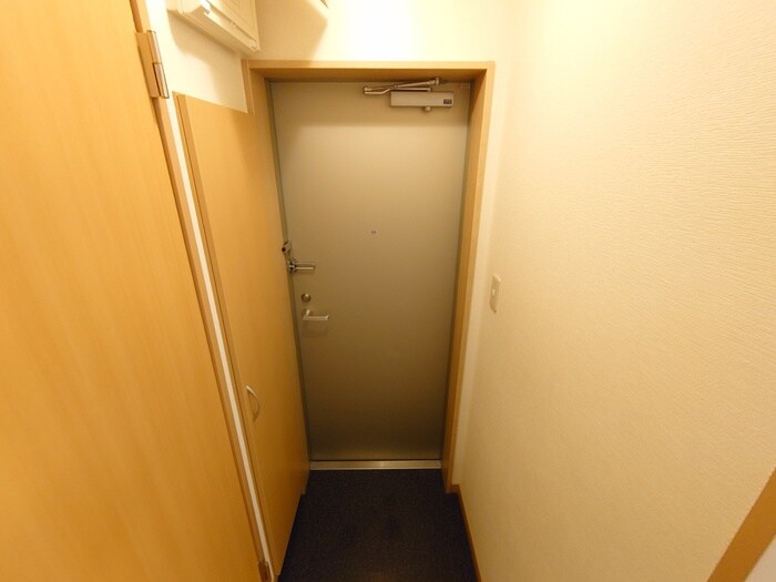 物件内観写真19　(玄関)