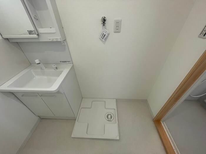 物件内観写真14　(洗濯機置場)