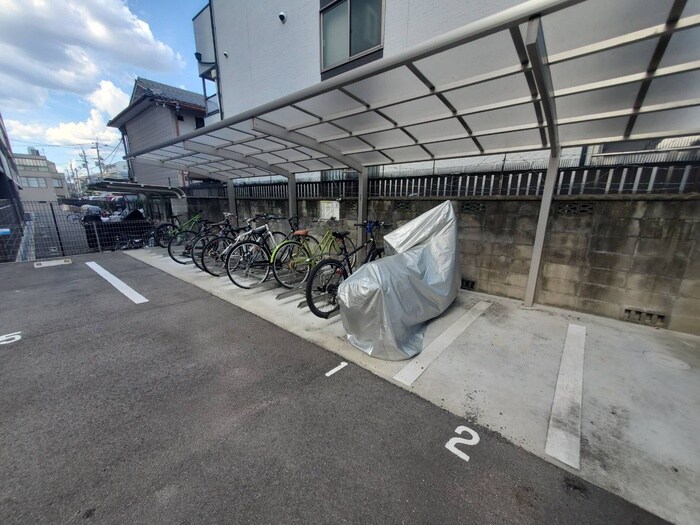 物件外観写真5　(駐輪場)