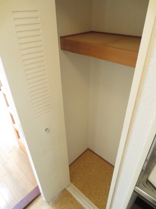 物件内観写真16　(収納)