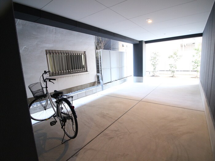 物件外観写真6　(駐輪場)