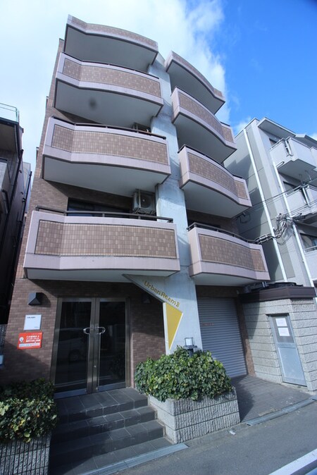 ア－バンリ－ムⅡ外観写真