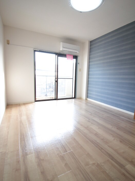 物件内観写真10　(居室)