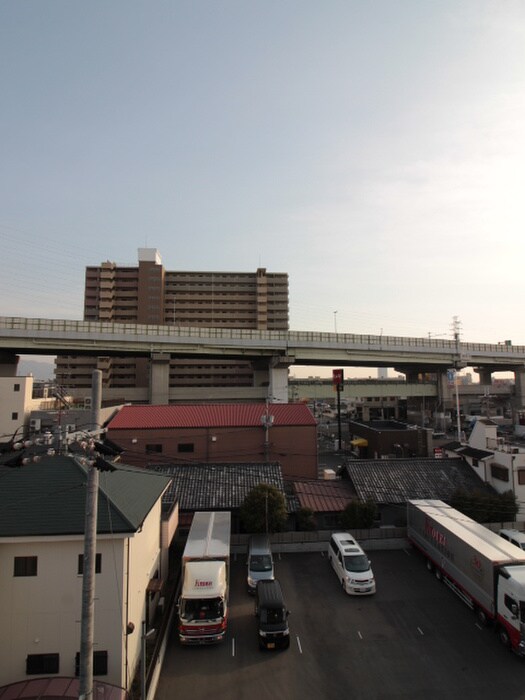 物件内観写真15　(室内からの展望)