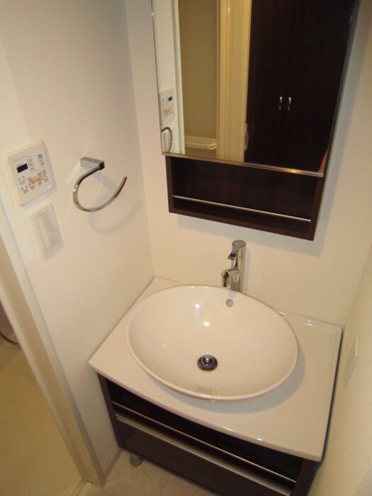 物件内観写真9　(洗面)