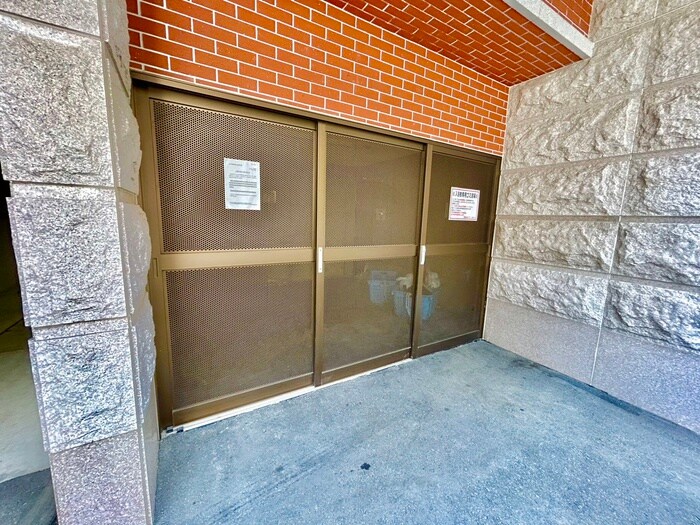 物件外観写真6　(建物設備)