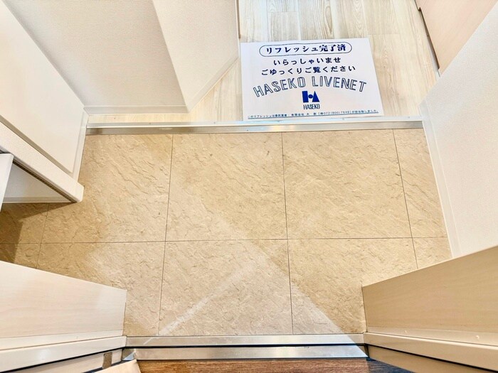 物件内観写真7　(玄関)