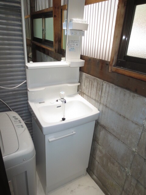 物件内観写真11　(洗面)