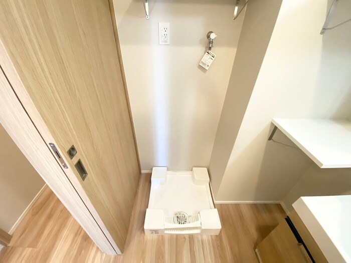 物件内観写真9　(洗濯機置場)