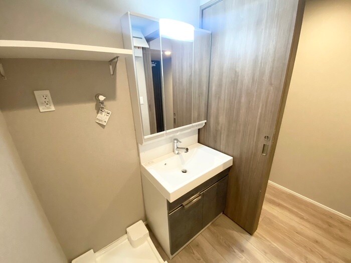 物件内観写真11　(洗面)