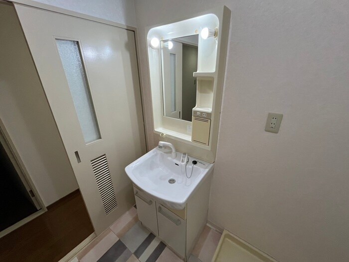 物件内観写真9　(洗面)