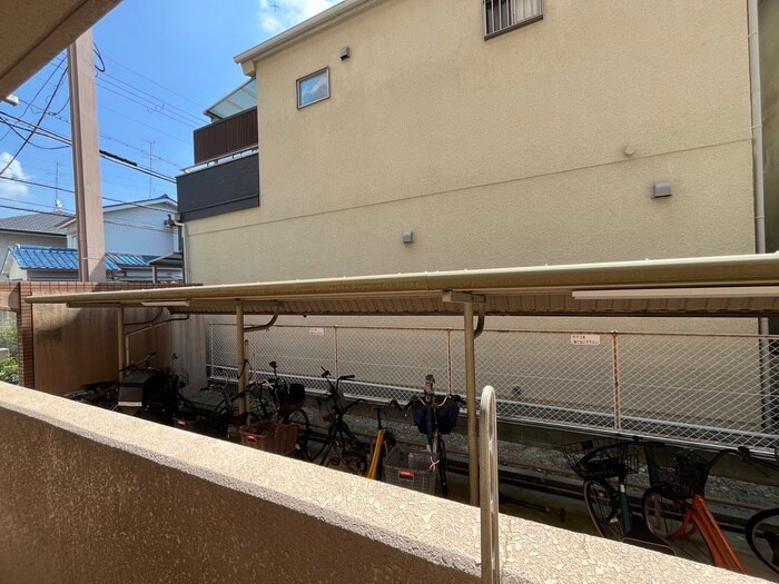 物件内観写真13　(室内からの展望)