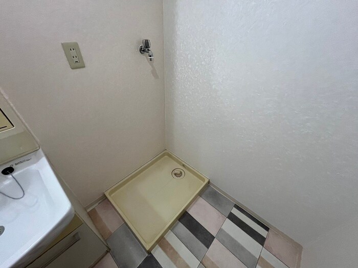 物件内観写真17　(洗濯機置場)