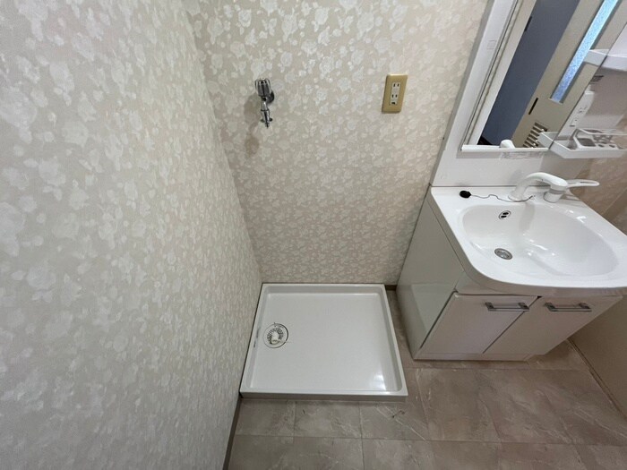 物件内観写真18　(洗濯機置場)