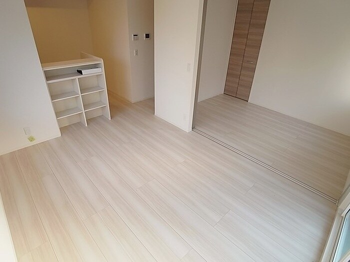 物件内観写真8　(居室)