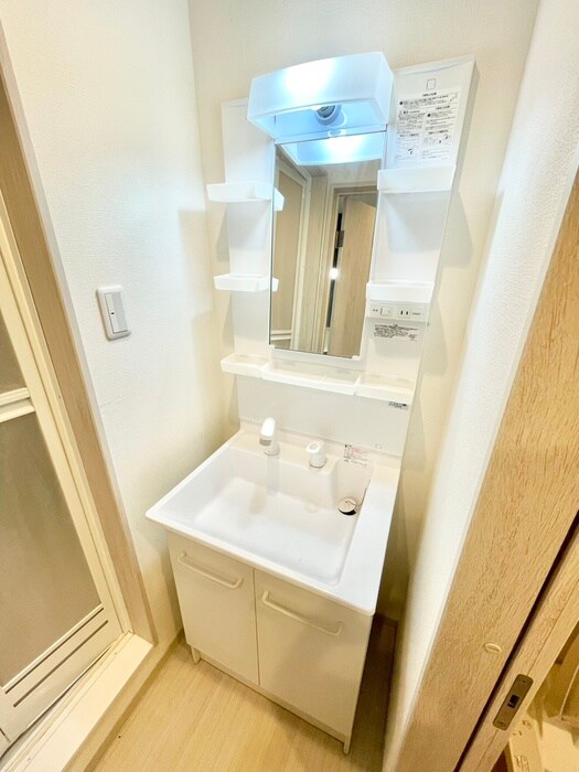 物件内観写真11　(洗面)